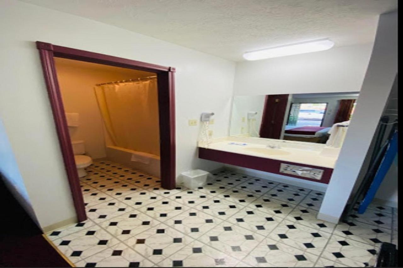 Royal Inn Albany エクステリア 写真